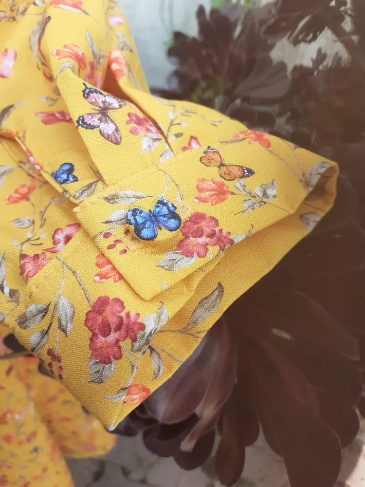 tenue jaune a motif (6)